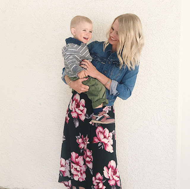 Thrifty Wife, Happy Life || Trendy effortless fashion for moms with Pink Blush