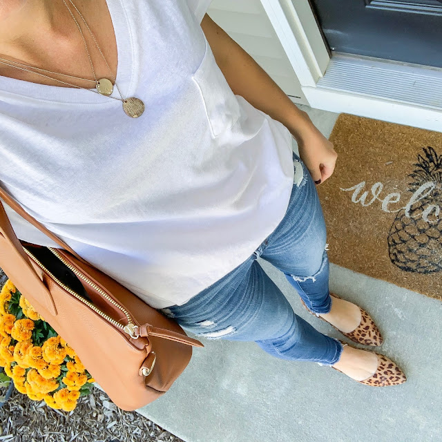 Early fall outfit | White t-shirt