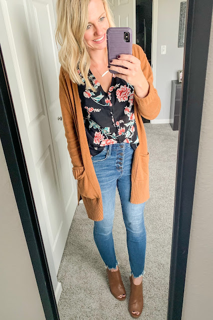 How to Style a Floral Top for Fall || Button fly jeans with peep toe booties