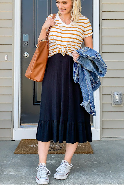 Casual skirt outfit with converse