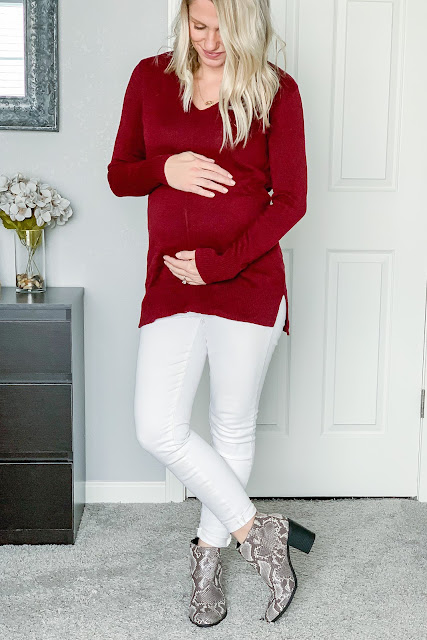 Winter outfit with white jeans and snakeskin booties