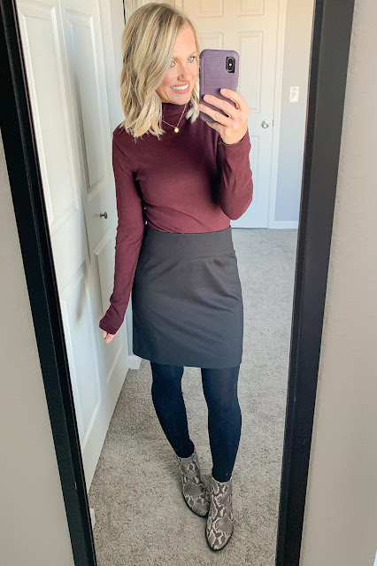 Thanksgiving outfit idea with turtleneck and black skirt