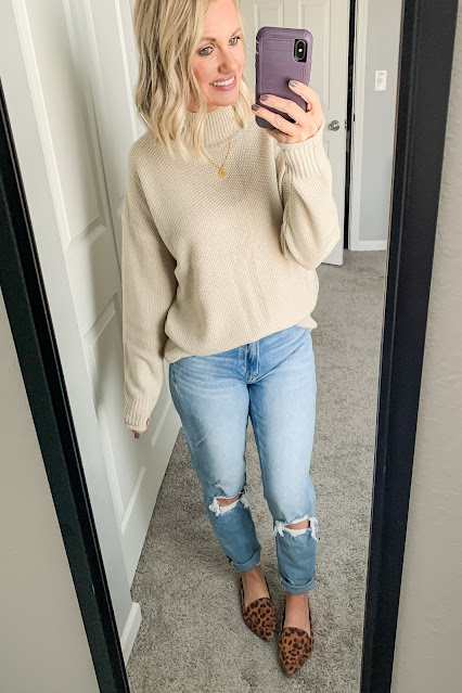 Mock neck sweater with mom jeans #momjeans
