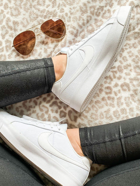 How to Wear White Sneakers