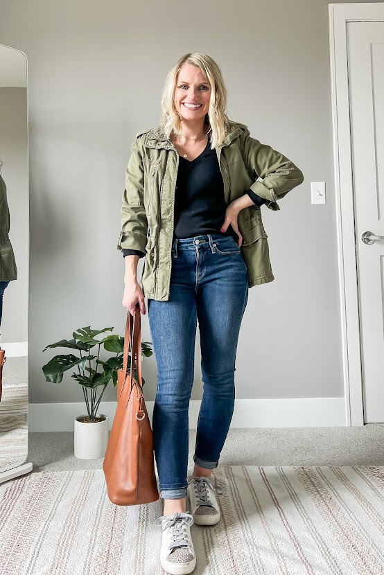 Accessorized mom outfit