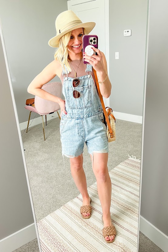 Short overalls with a tank top