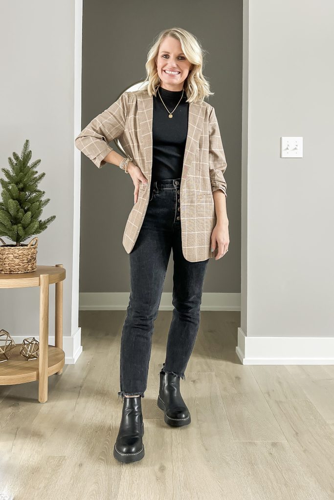 Women's outfits 2025 with chelsea boots