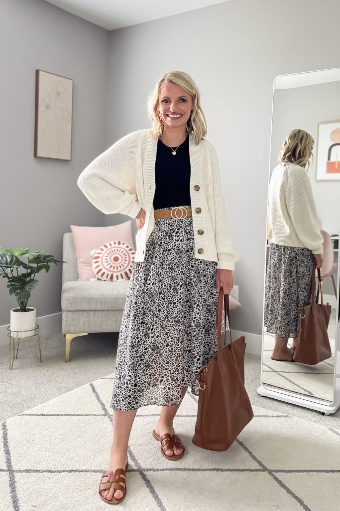 1 Base: 4 Outfits- How to Wear a Leopard Pleated Skirt and a Black