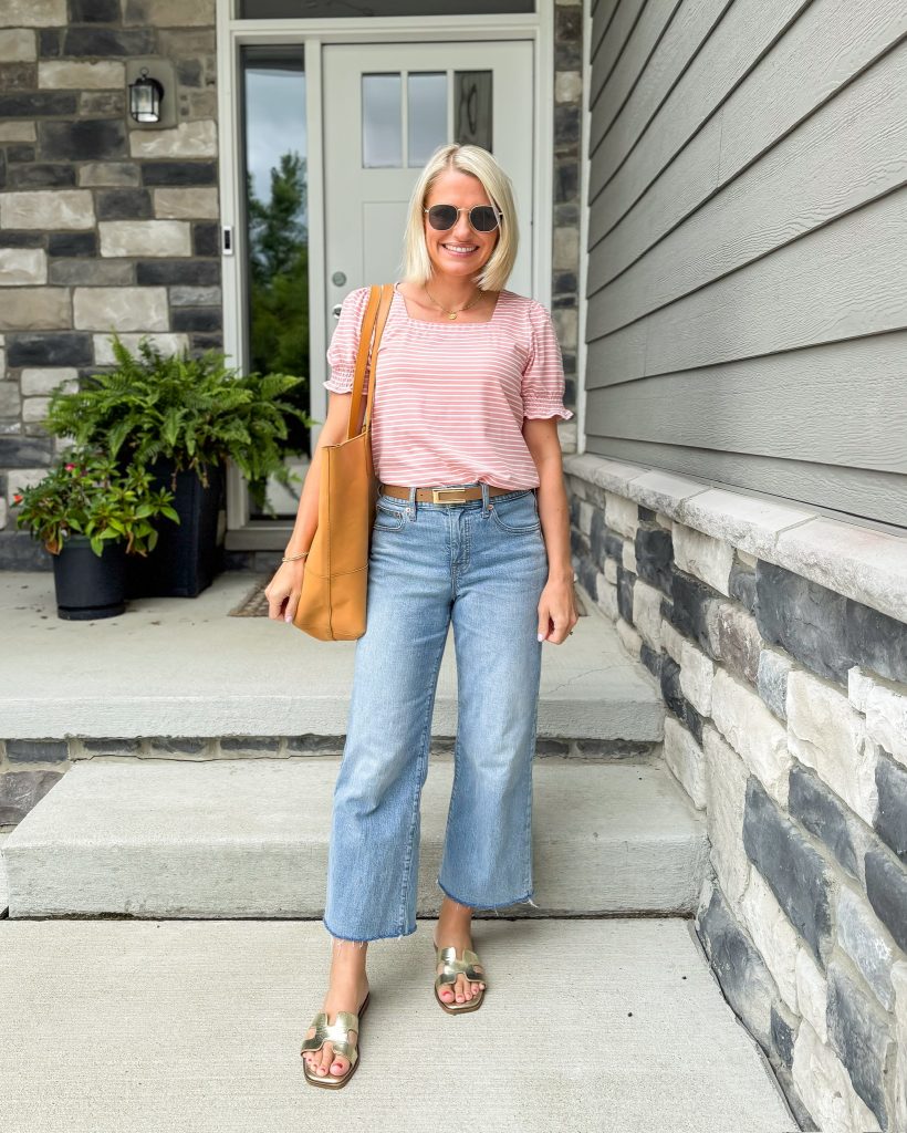 Summer Mom Outfits cropped jeans and striped top