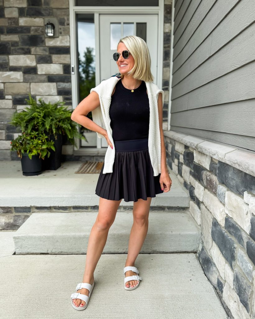 Summer Mom Outfits black athletic dress and sandals