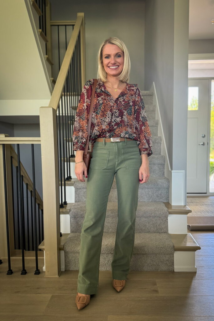 how to wear full-length green pants outfit idea with floral blouse
