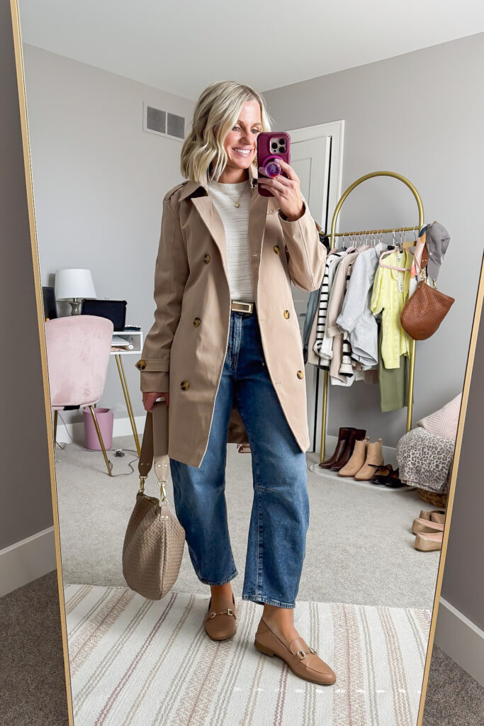 How to style barrel jeans with a trench coat for spring. 