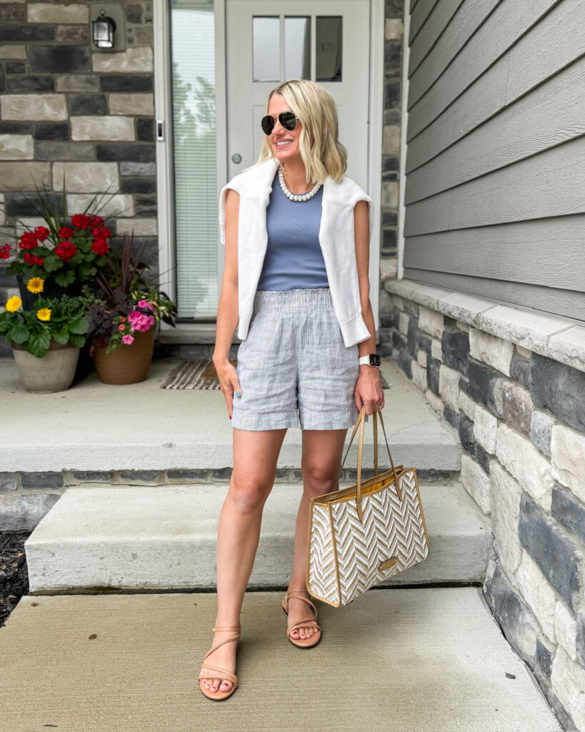 easy summer outfit linen shorts and tank