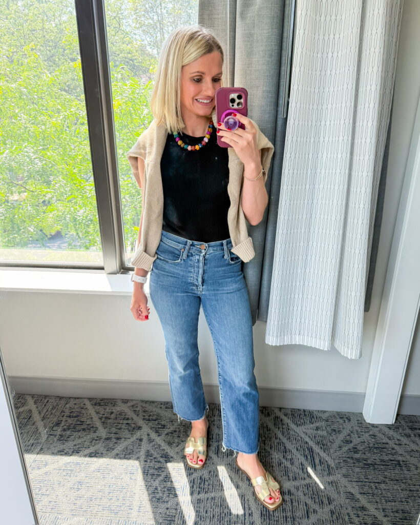 summer vacation outfit with jeans