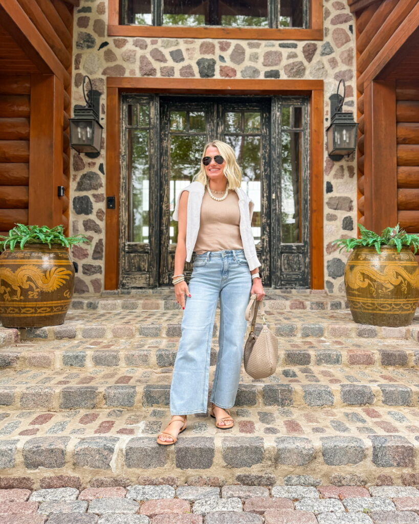summer vacation outfit with jeans